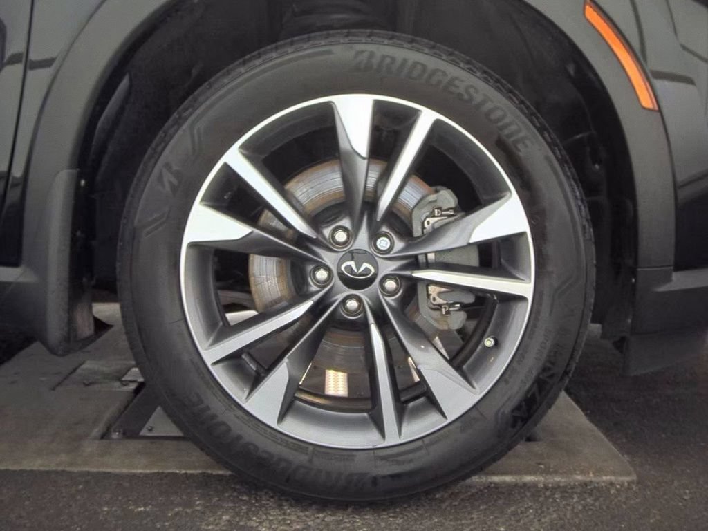 Certified 2024 INFINITI QX60 Luxe FWD image 11