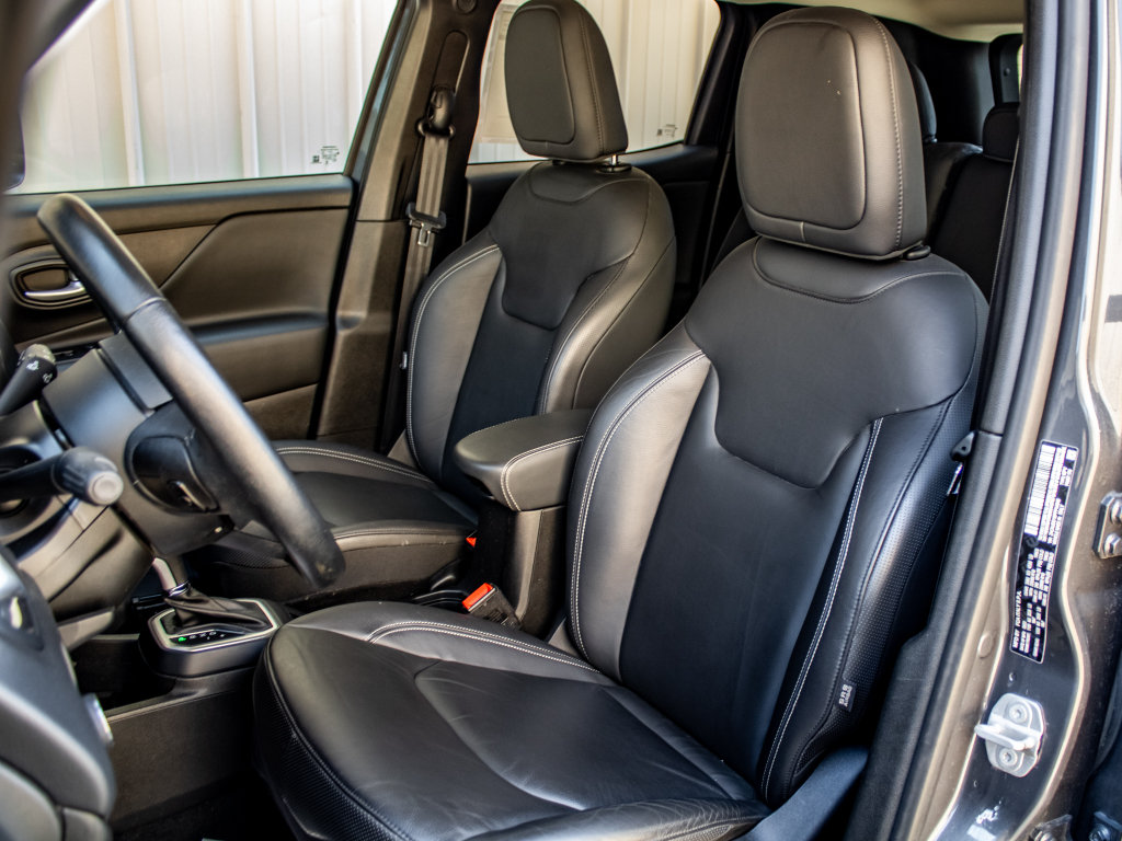 Used 2023 Jeep Renegade Limited AWD/4WD image 29