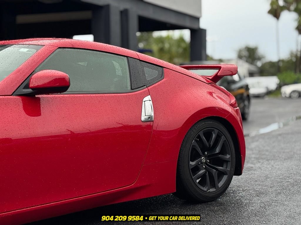 Used 2016 Nissan 370Z Coupe RWD image 3