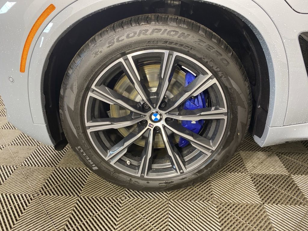 New 2026 BMW X5 xDrive50e w/ M Sport Package image 6
