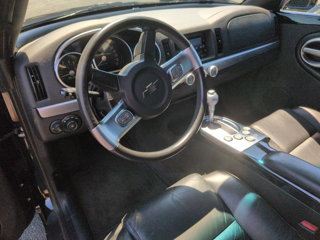Used 2003 Chevrolet SSR RWD image 16