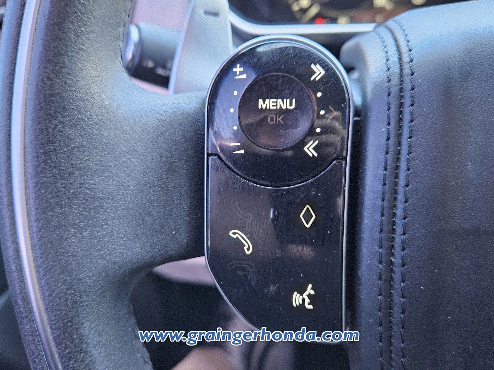 Used 2019 Land Rover Range Rover Sport HST AWD/4WD image 19