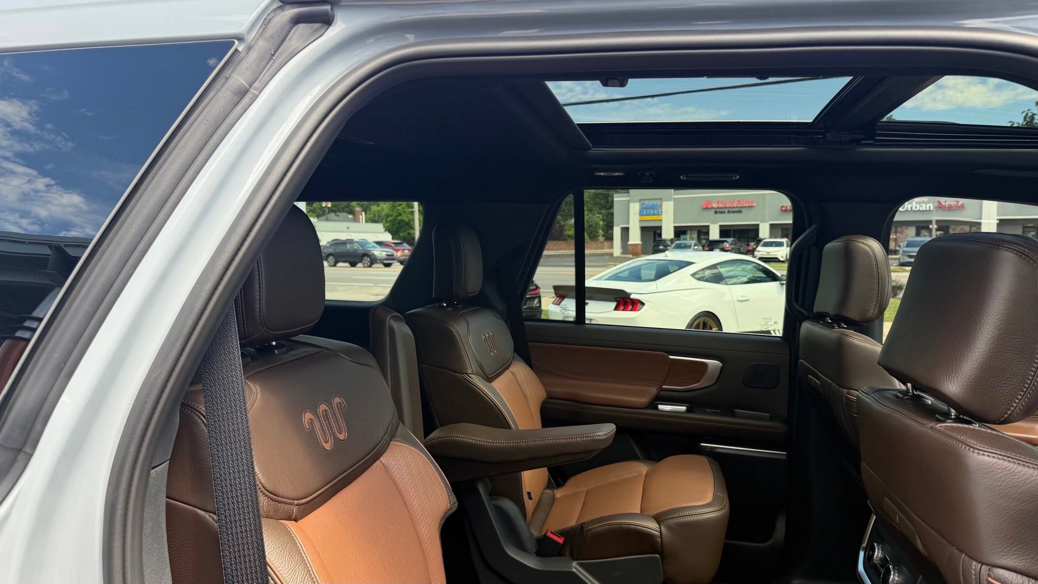 Used 2025 Ford Expedition King Ranch AWD/4WD image 29
