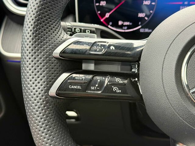 Certified 2025 Mercedes-Benz GLC 350e 4MATIC image 31