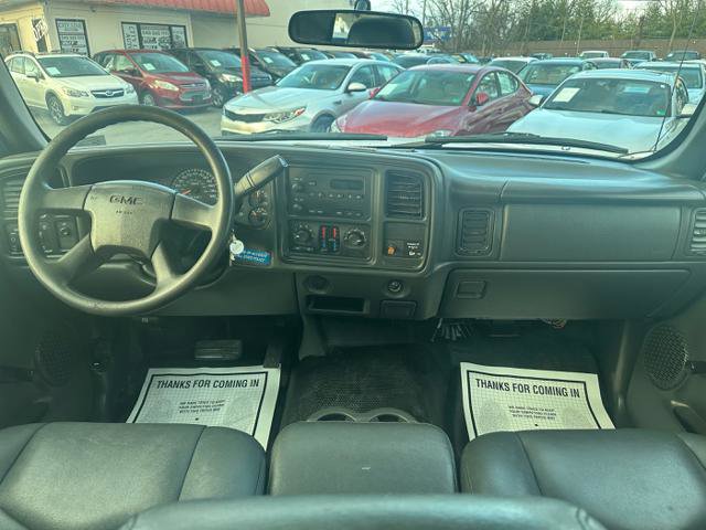 Used 2006 GMC Sierra 2500 W/T w/ Heavy-Duty Power Package image 18