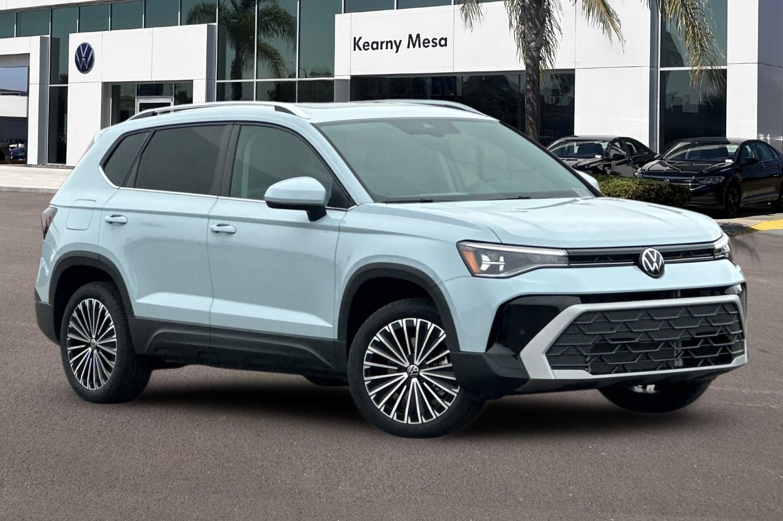 New 2026 Volkswagen Taos SE FWD image 2