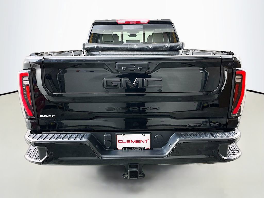 Used 2025 GMC Sierra 2500 AT4X image 8