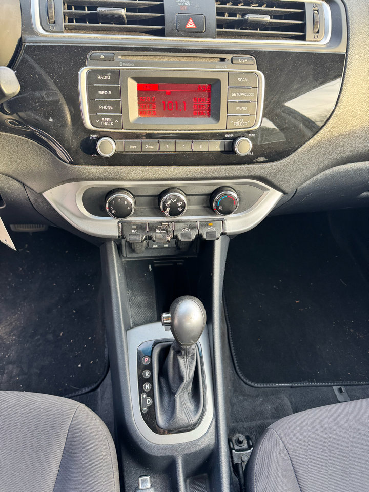 Used 2016 Kia Rio LX image 16