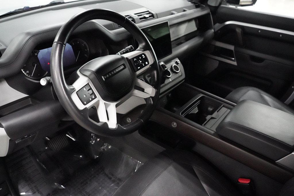 Used 2023 Land Rover Defender 130 X-Dynamic SE AWD/4WD image 11