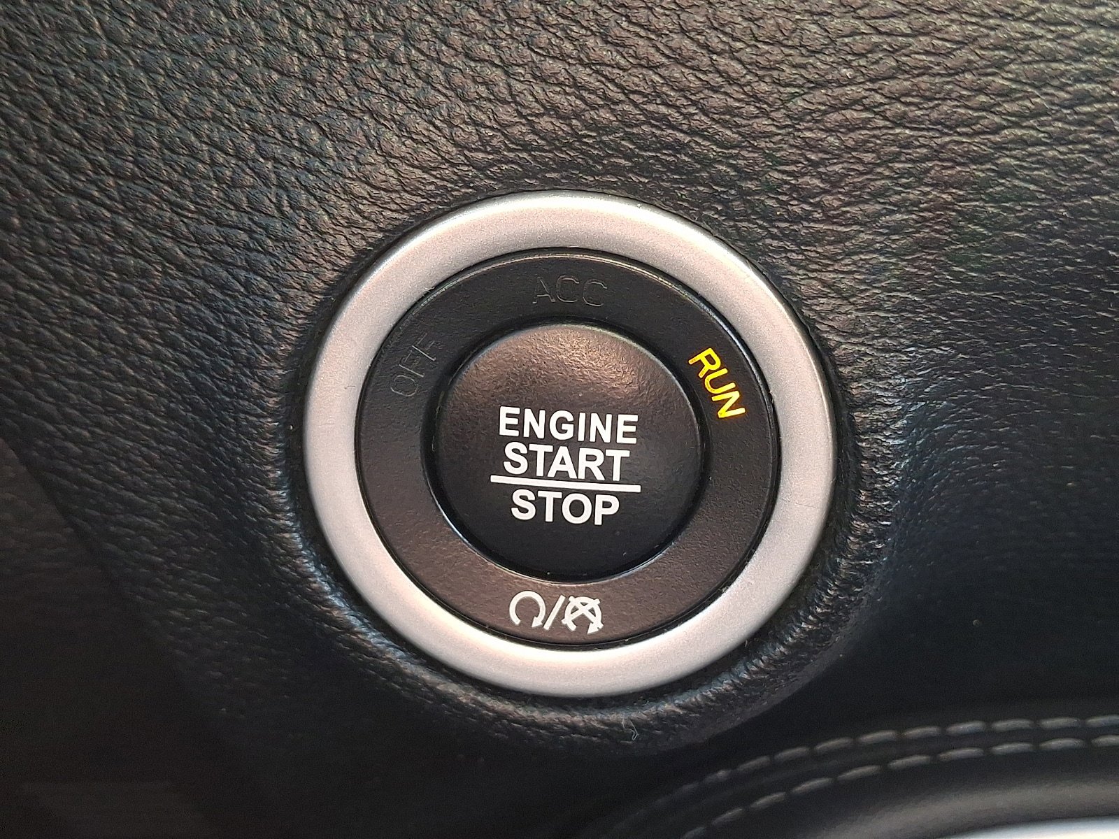 Used 2019 Dodge Challenger SXT w/ Blacktop Package image 21
