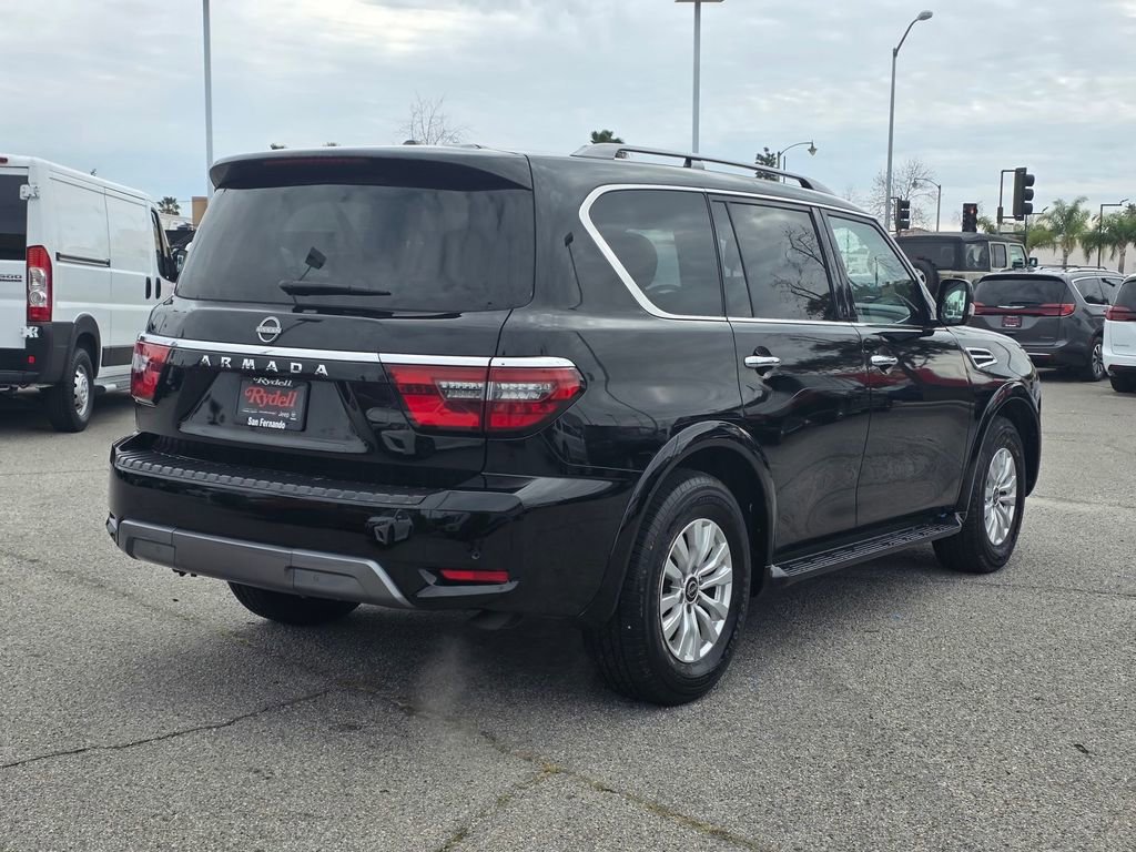 Used 2023 Nissan Armada SV image 5