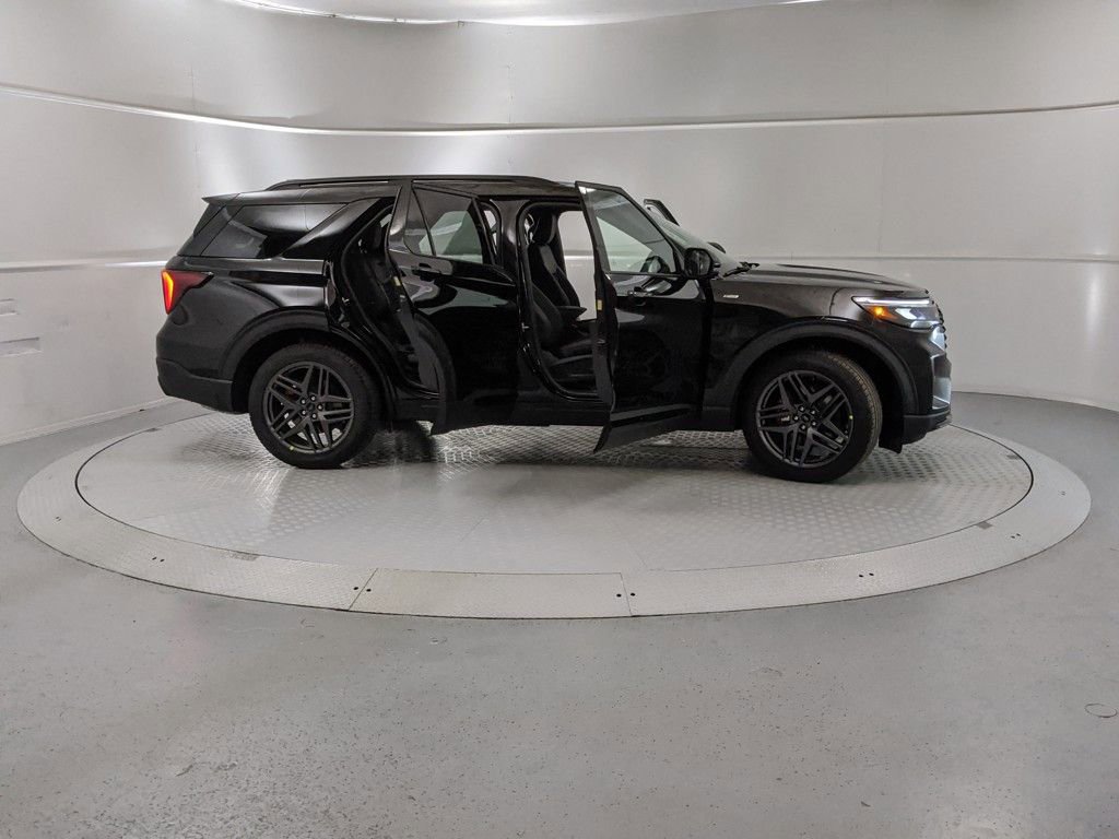 New 2025 Ford Explorer ST-Line w/ Premium Package image 8