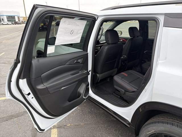 New 2026 Chevrolet Traverse RS image 23