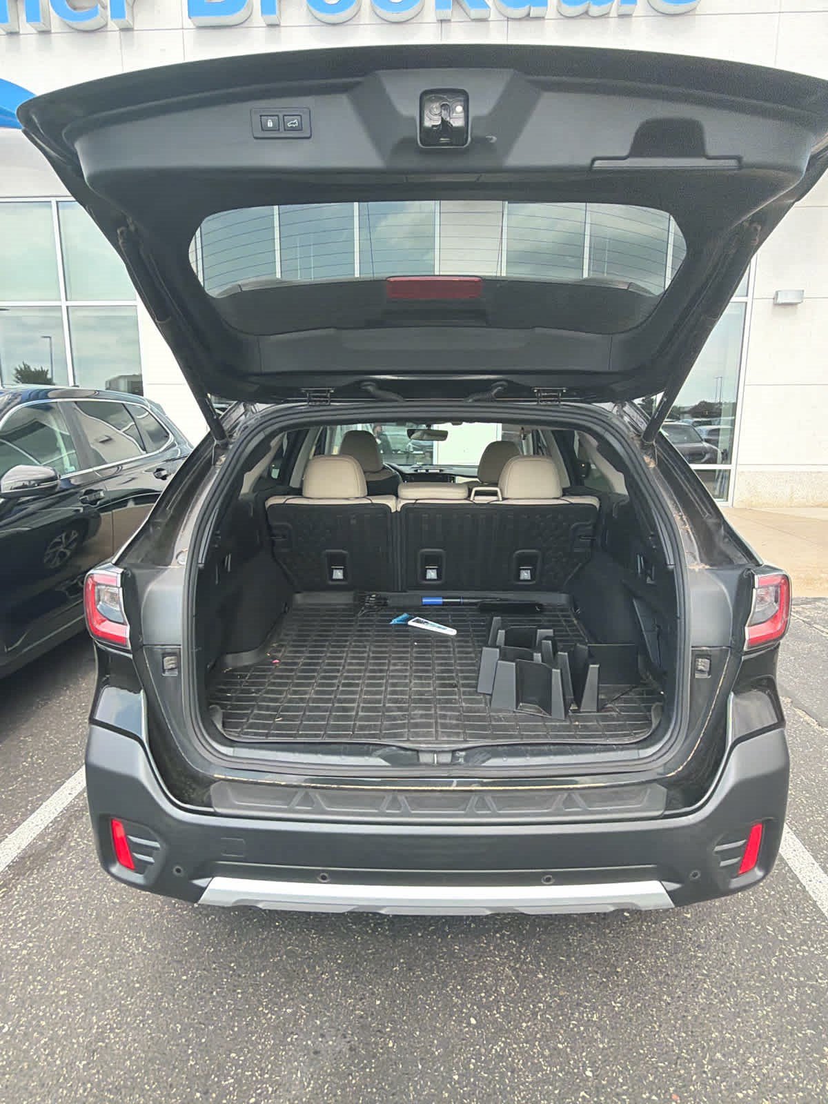 Used 2021 Subaru Outback Limited w/ Popular Package #2 AWD/4WD image 8