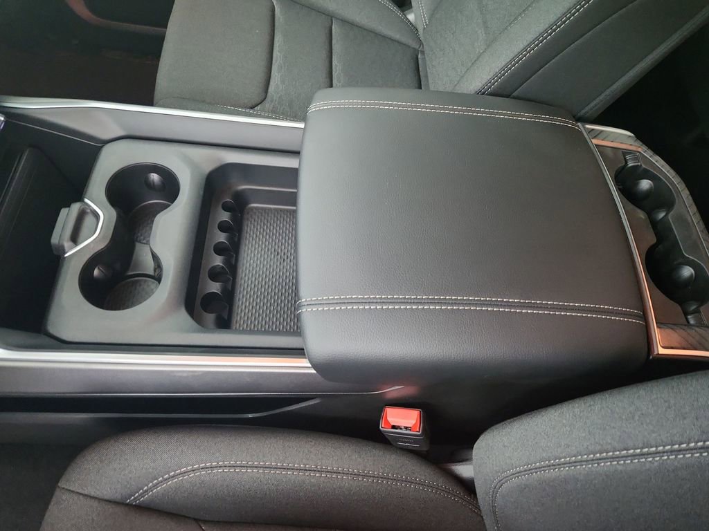 New 2026 RAM 1500 4x4 Crew Cab image 29