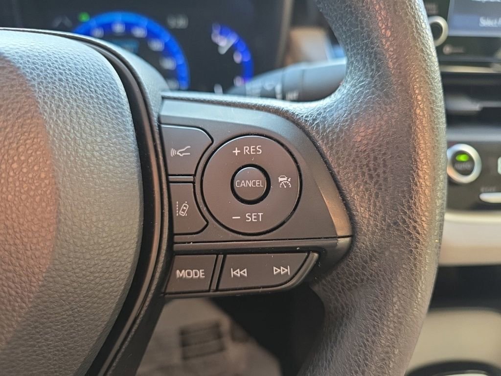 Used 2022 Toyota Corolla LE image 22