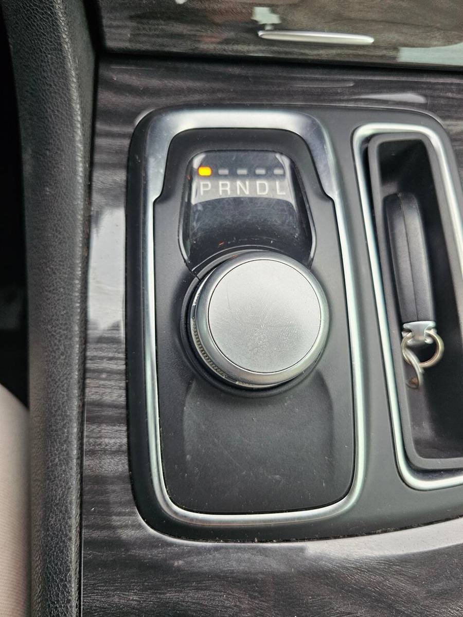 Used 2019 Chrysler 300 Touring w/ Quick Order Package 2EF RWD image 20