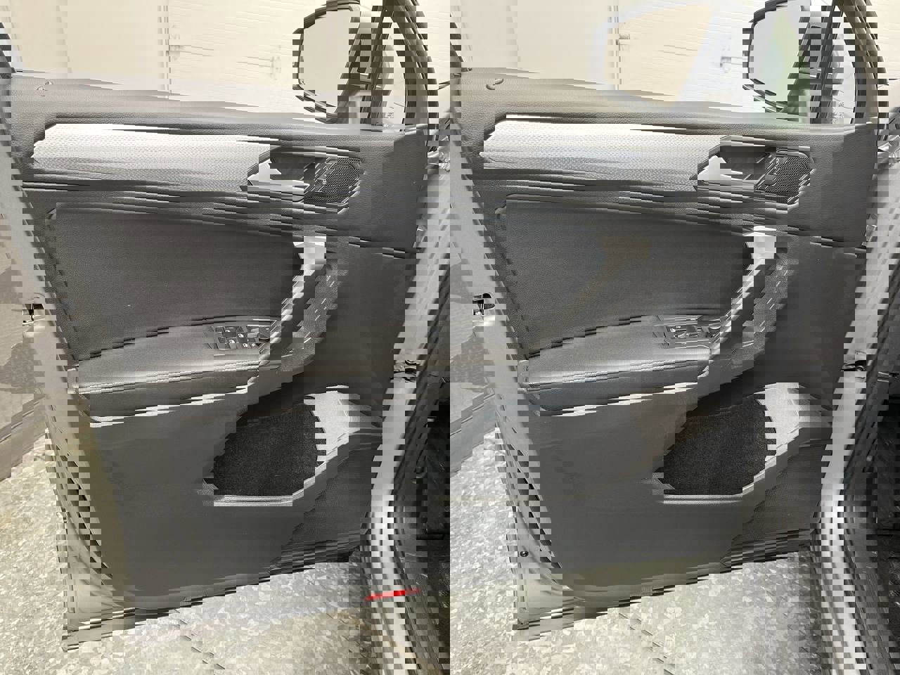 Used 2024 Volkswagen Tiguan S image 6