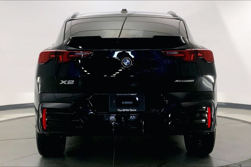 New 2026 BMW X2 xDrive28i w/ Technology Package AWD/4WD image 3
