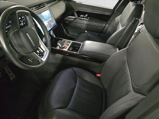 Used 2023 Land Rover Range Rover Long Wheelbase SE AWD/4WD image 17