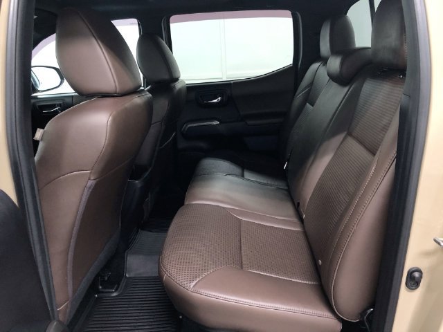 Used 2020 Toyota Tacoma Limited AWD/4WD image 27