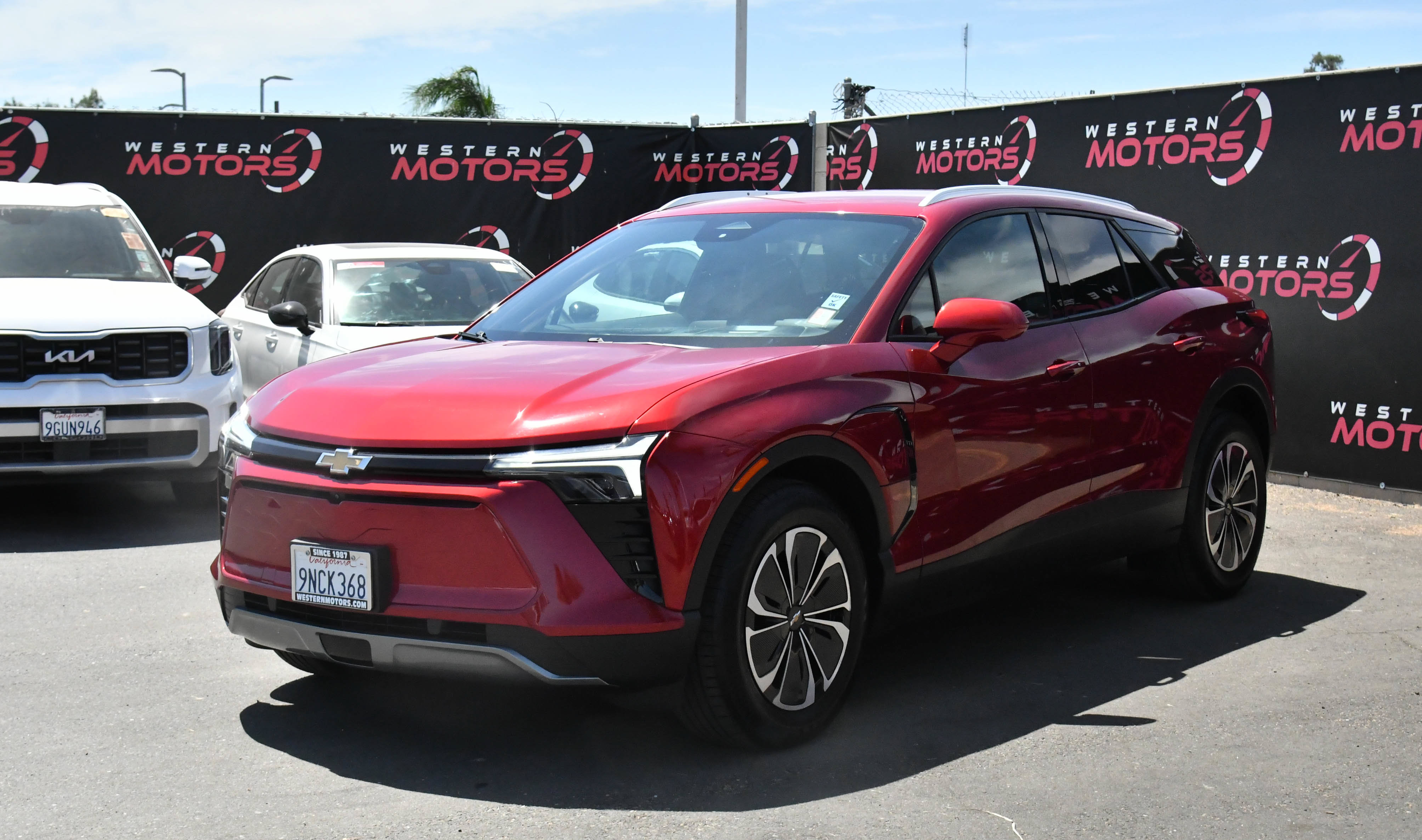 Used 2024 Chevrolet Blazer EV LT AWD/4WD image 3