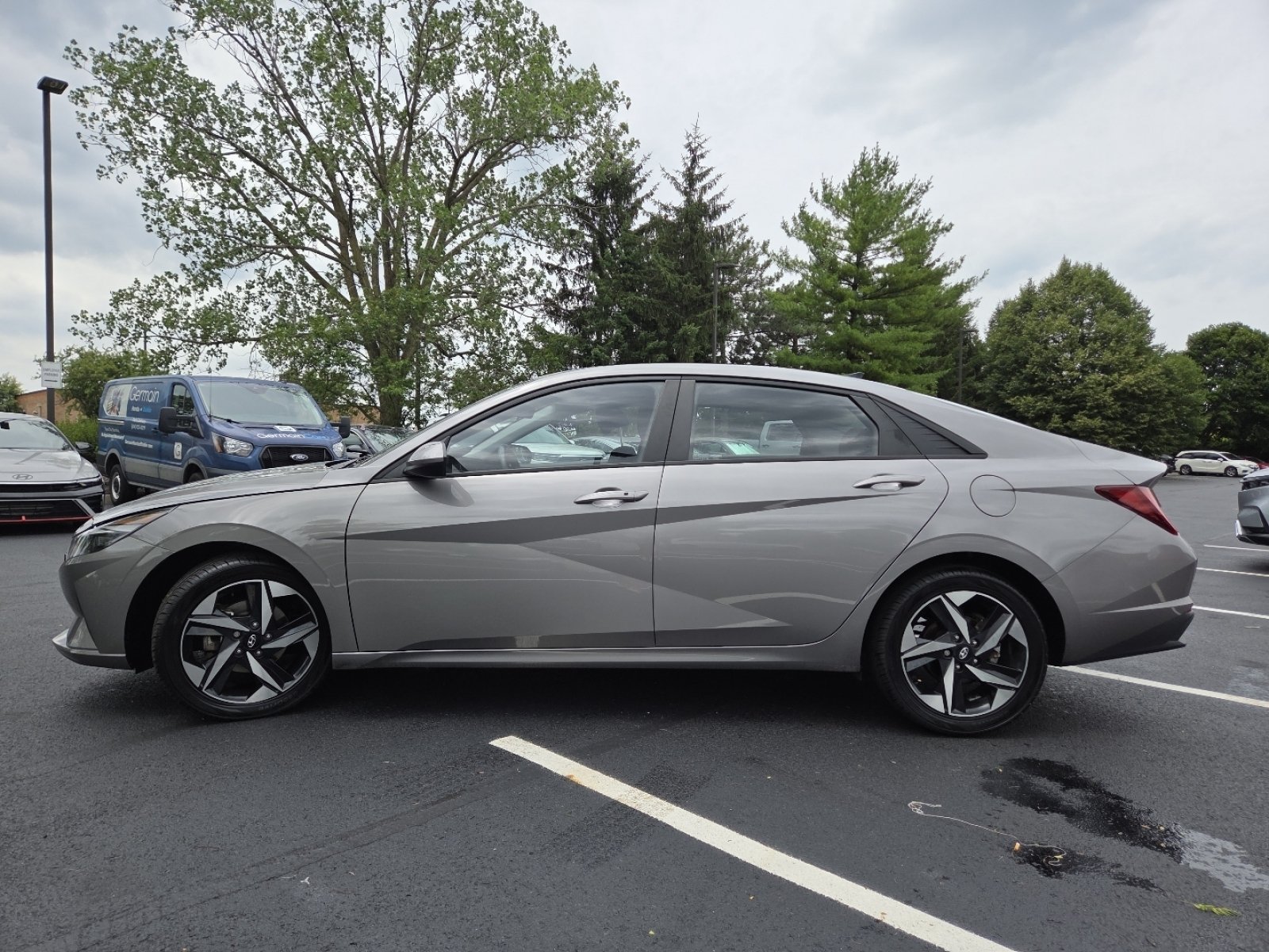 Used 2023 Hyundai Elantra SEL w/ Convenience Package FWD image 14