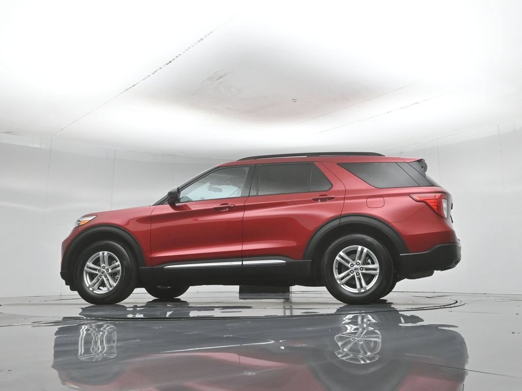 Certified 2023 Ford Explorer XLT RWD image 56