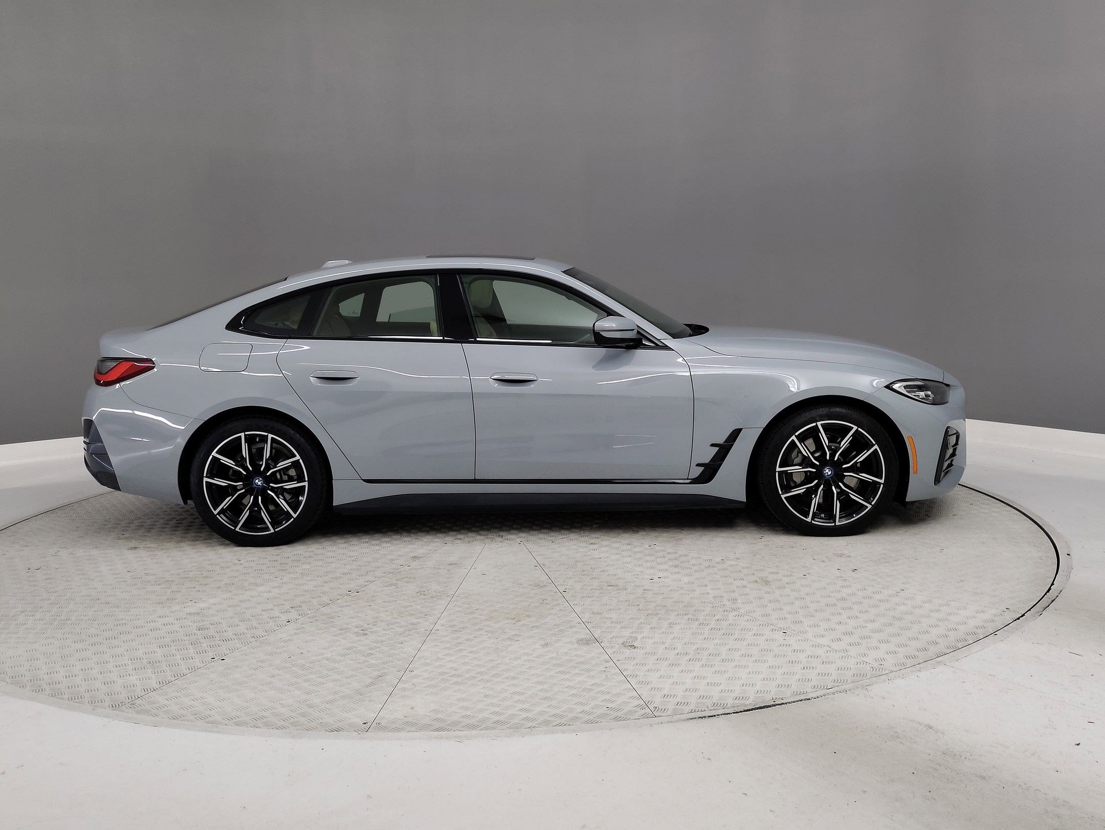 Certified 2023 BMW i4 eDrive40 w/ M Sport Package image 5