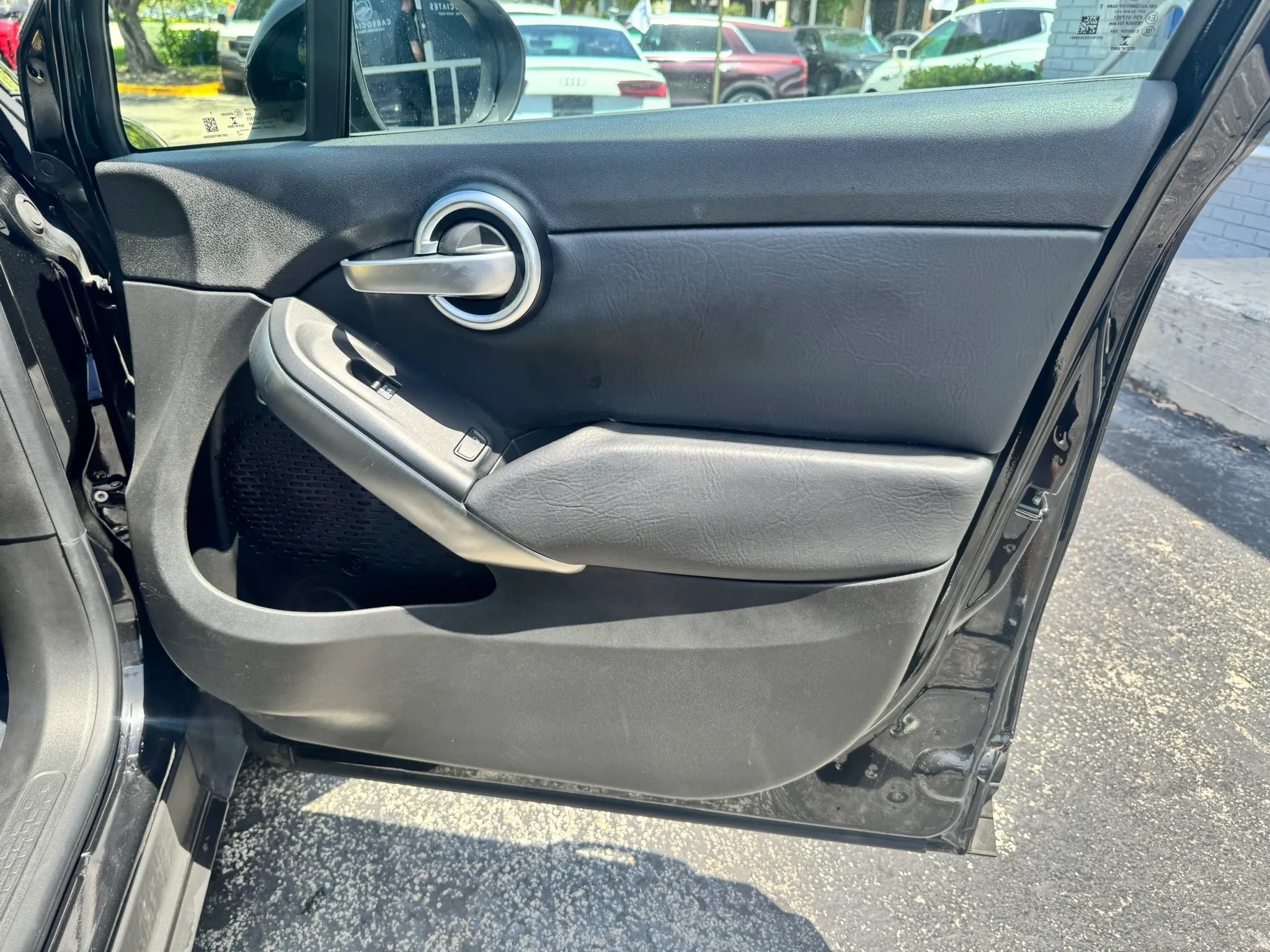 Used 2017 FIAT 500X Lounge w/ Lounge Premium Package (FWD) image 29