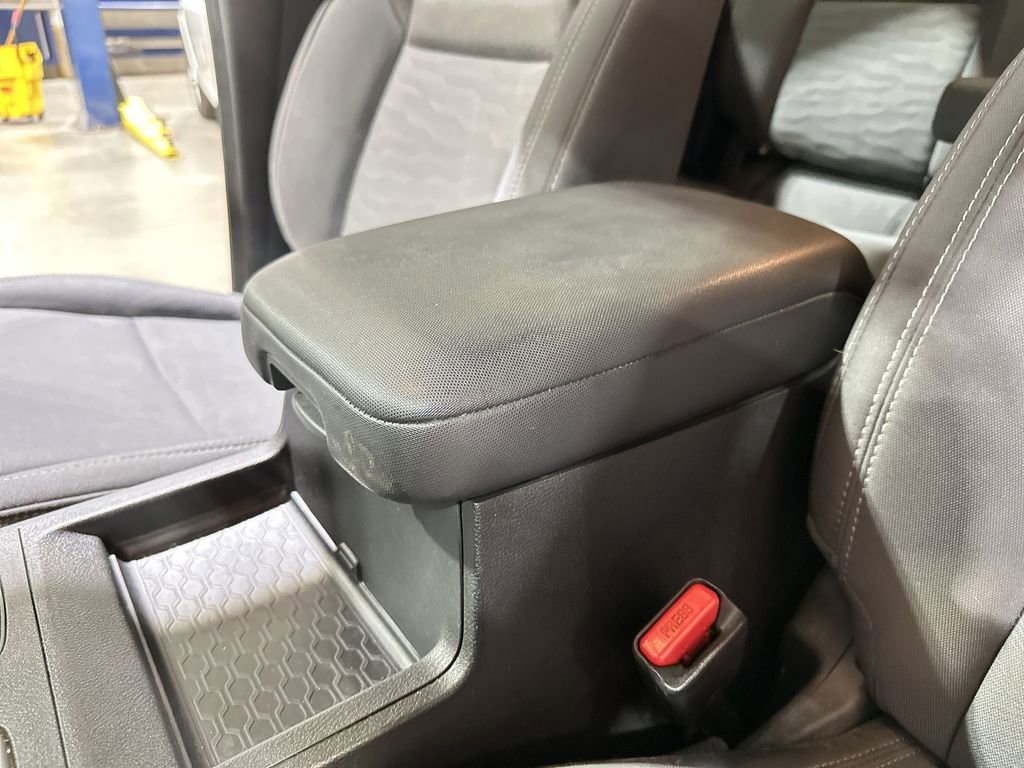 Used 2023 Nissan Frontier SV image 21