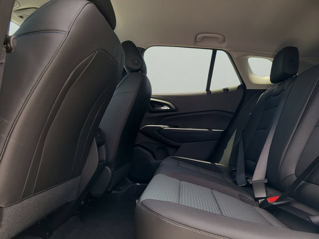 New 2026 Chevrolet Trax LT w/ Midnight Edition FWD image 11