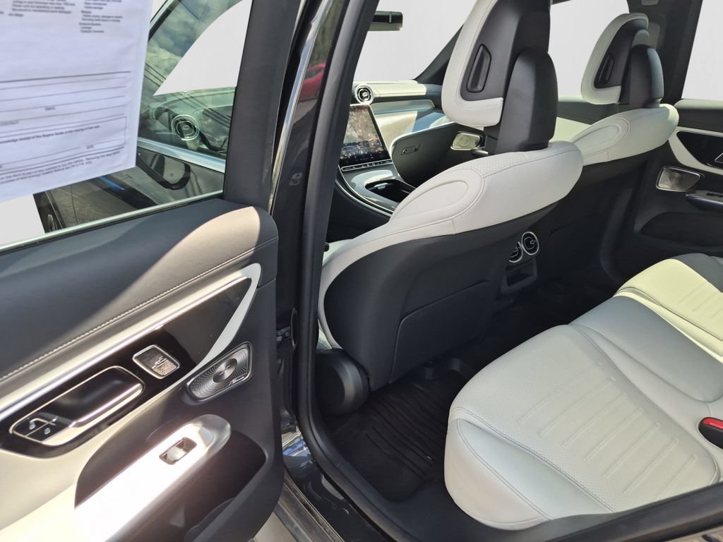 Used 2026 Mercedes-Benz GLC 300 4MATIC image 9