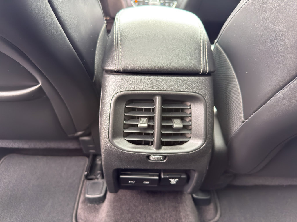 Used 2019 Jeep Cherokee Limited w/ Luxury Group AWD/4WD image 33