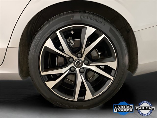 Used 2025 Volvo S60 B5 Core image 29