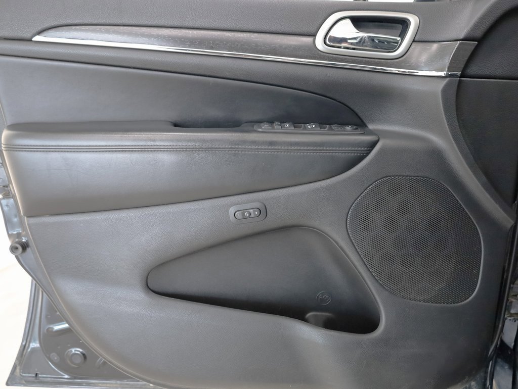 Used 2018 Jeep Grand Cherokee Limited w/ Luxury Group II image 23