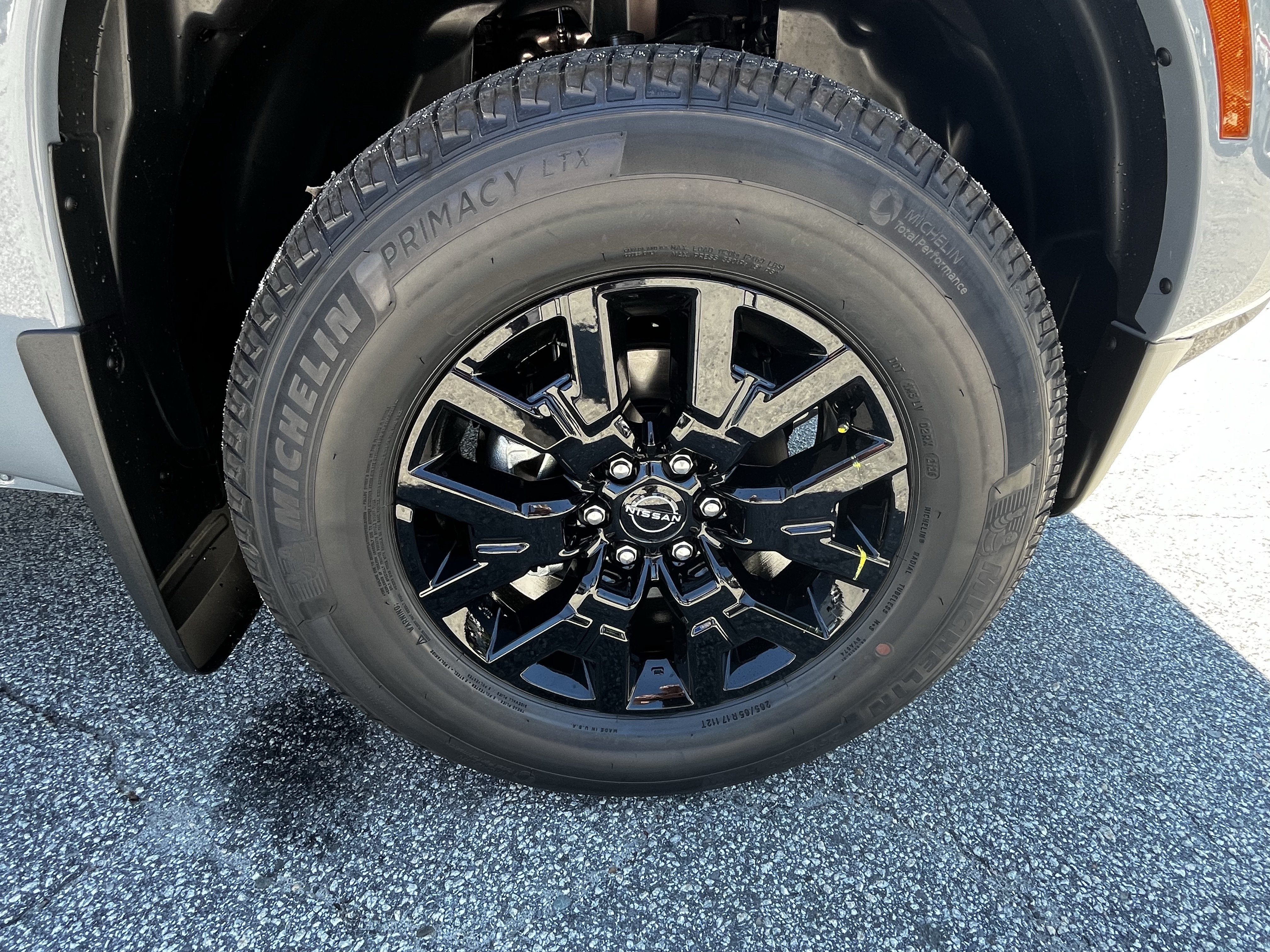 New 2026 Nissan Frontier SV w/ All-Weather Content Package AWD/4WD image 9