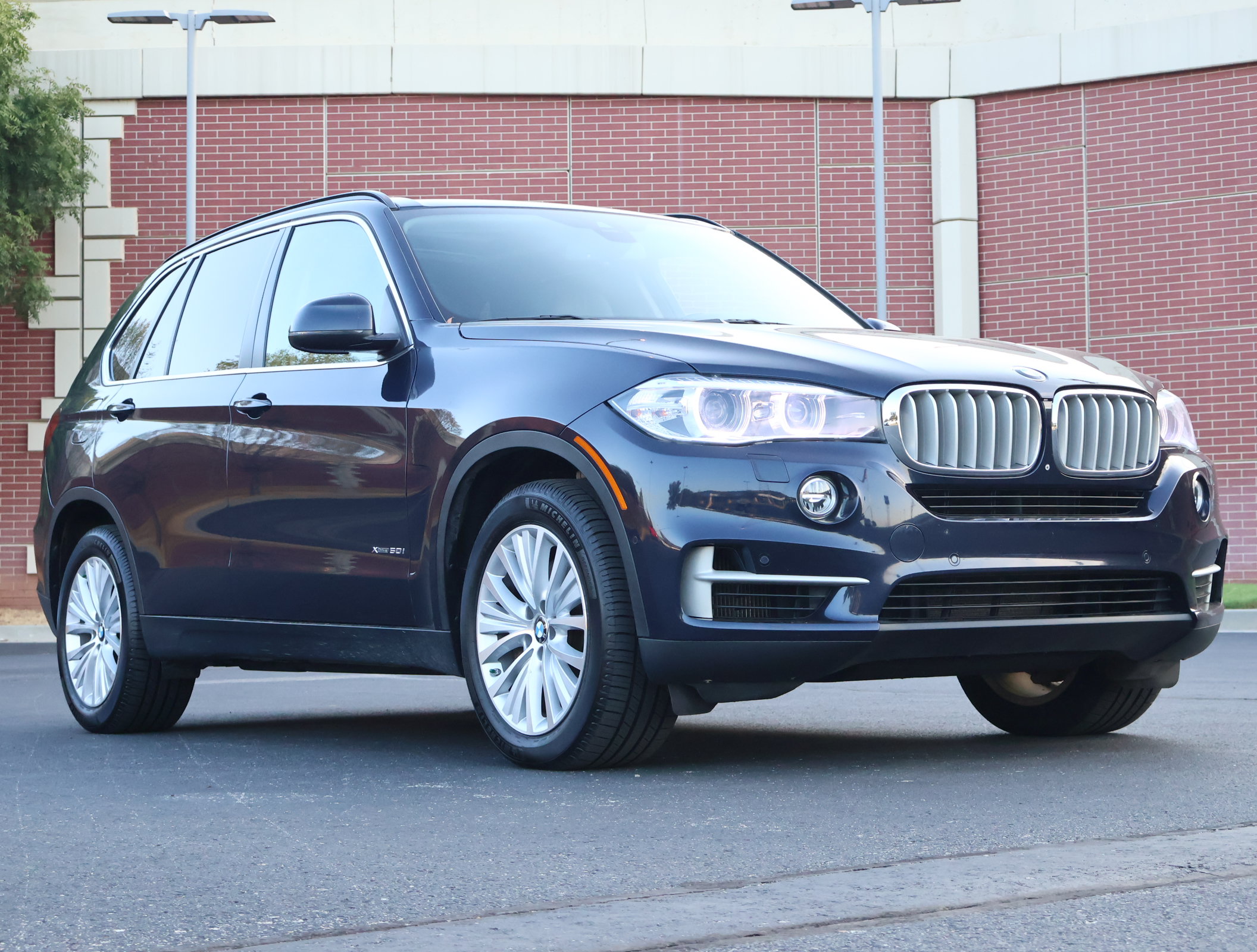 Used 2015 BMW X5 xDrive50i AWD/4WD image 1