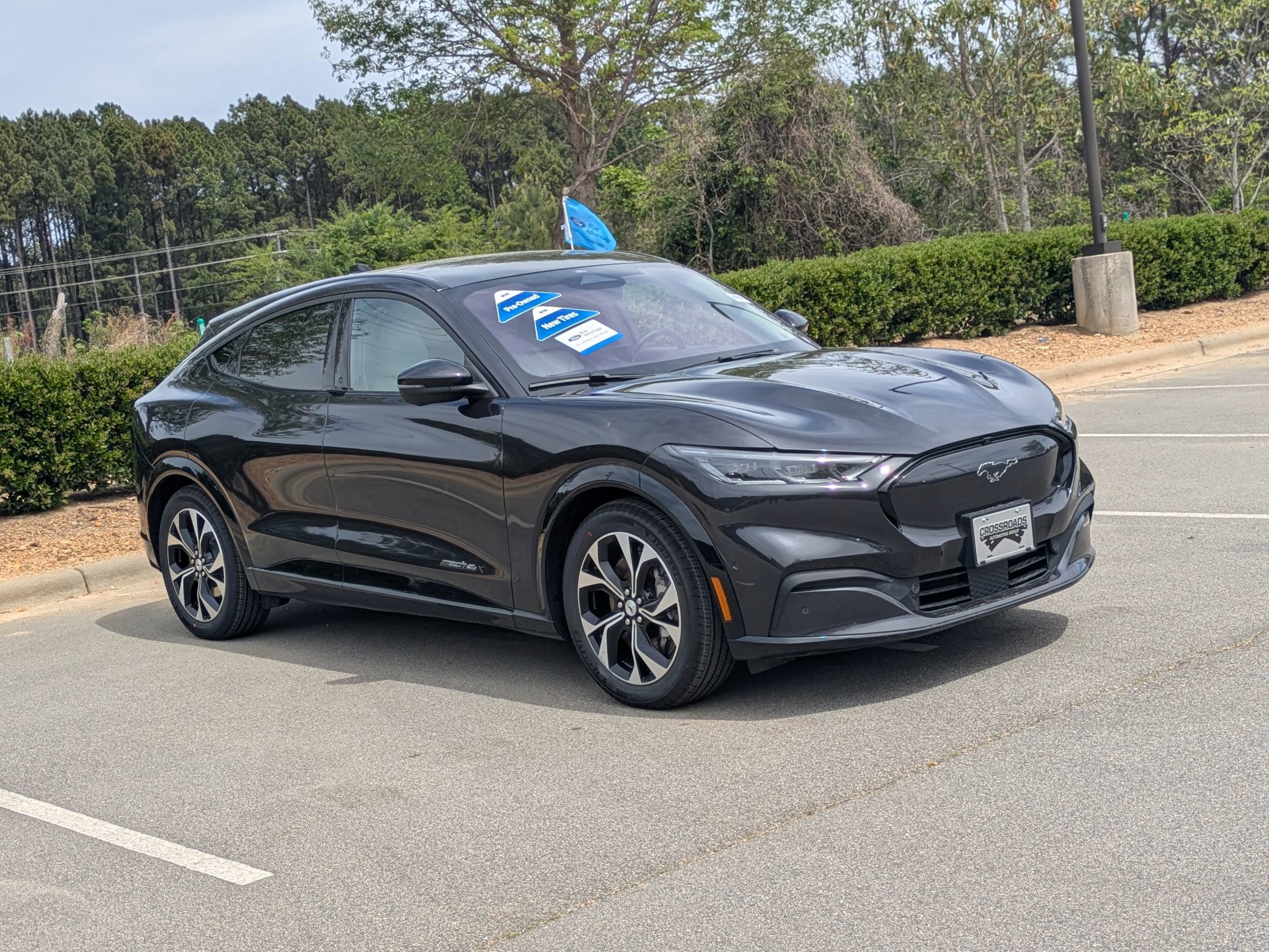 Certified 2022 Ford Mustang Mach-E Premium AWD/4WD image 1