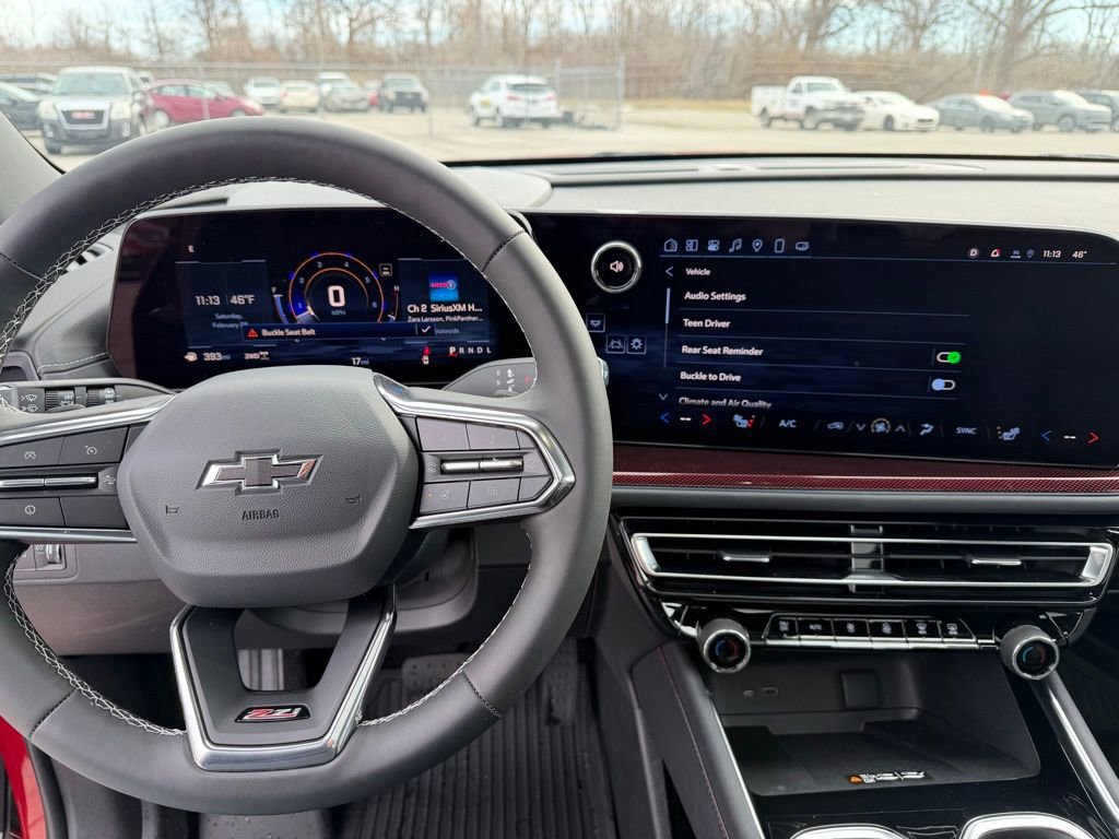 Used 2025 Chevrolet Traverse Z71 w/ Driver Confidence Package image 13