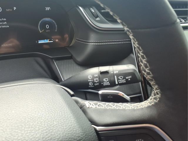 Used 2024 Jeep Grand Cherokee Altitude image 17