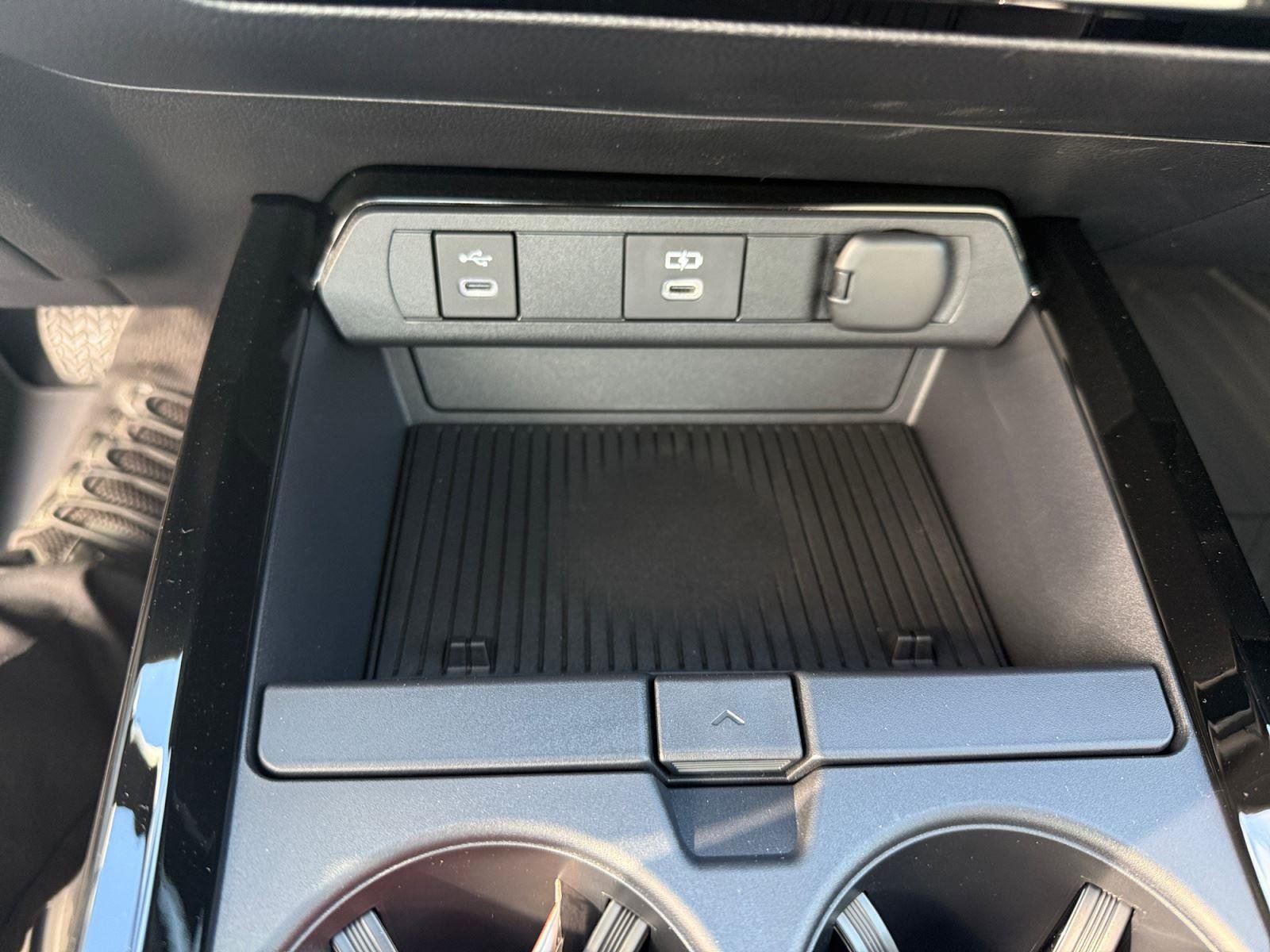 New 2026 Toyota Prius Plug-In Hybrid image 24