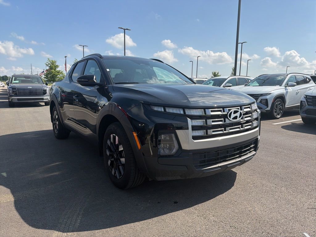 Used 2025 Hyundai Santa Cruz SEL FWD image 3