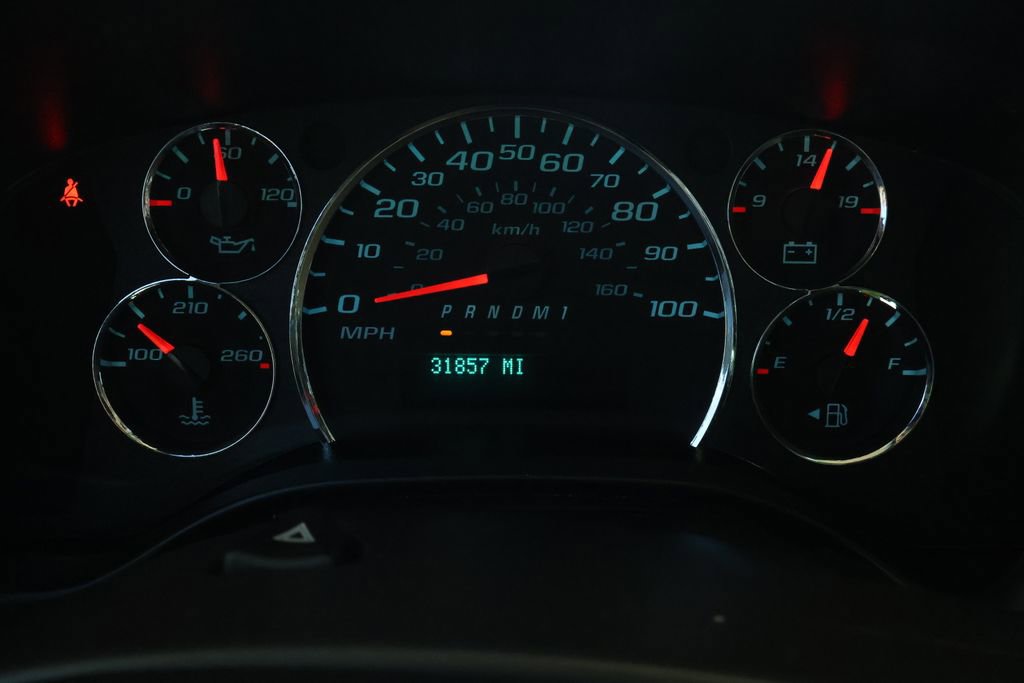 Used 2022 Chevrolet Express 3500 w/ Driver Convenience Package image 23