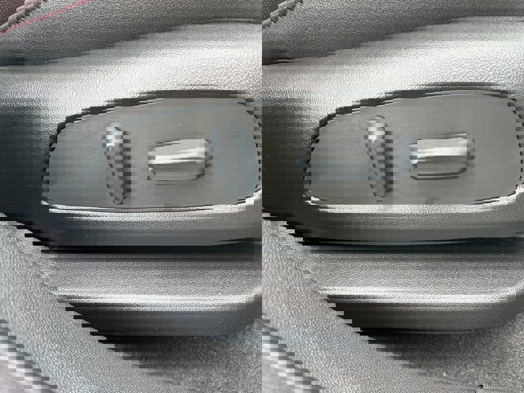 New 2025 Chevrolet Blazer RS w/ Driver Confidence II Package image 39