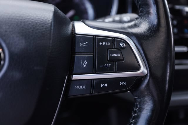 Used 2020 Toyota Highlander Platinum AWD/4WD image 41