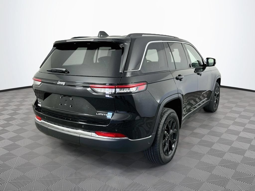 Certified 2024 Jeep Grand Cherokee Limited AWD/4WD image 11
