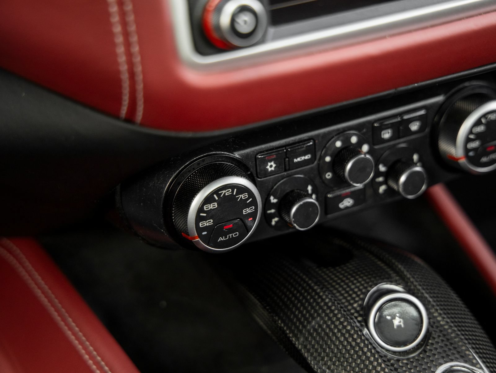 Used 2016 Ferrari California T RWD image 34