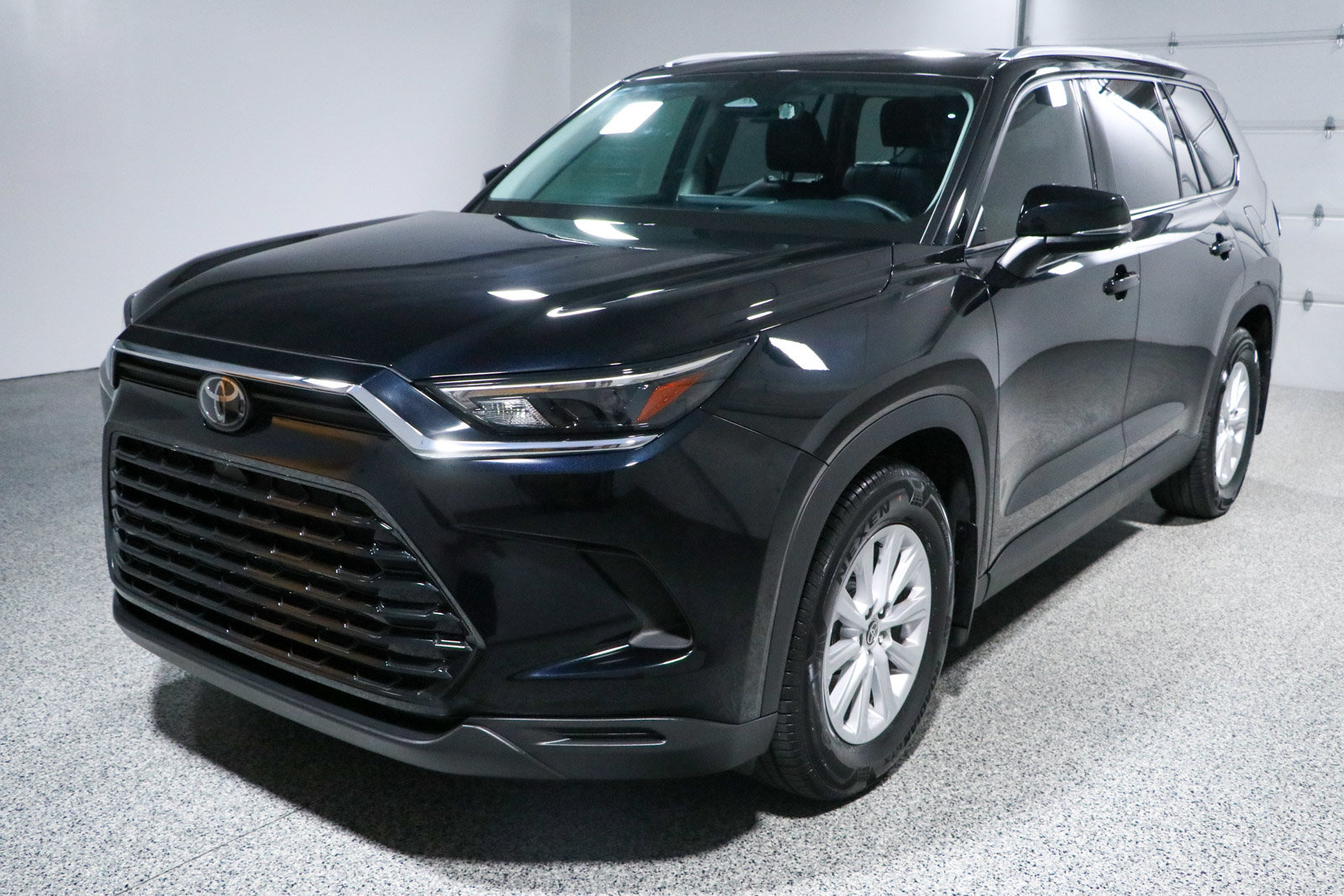 Used 2024 Toyota Grand Highlander FWD image 33