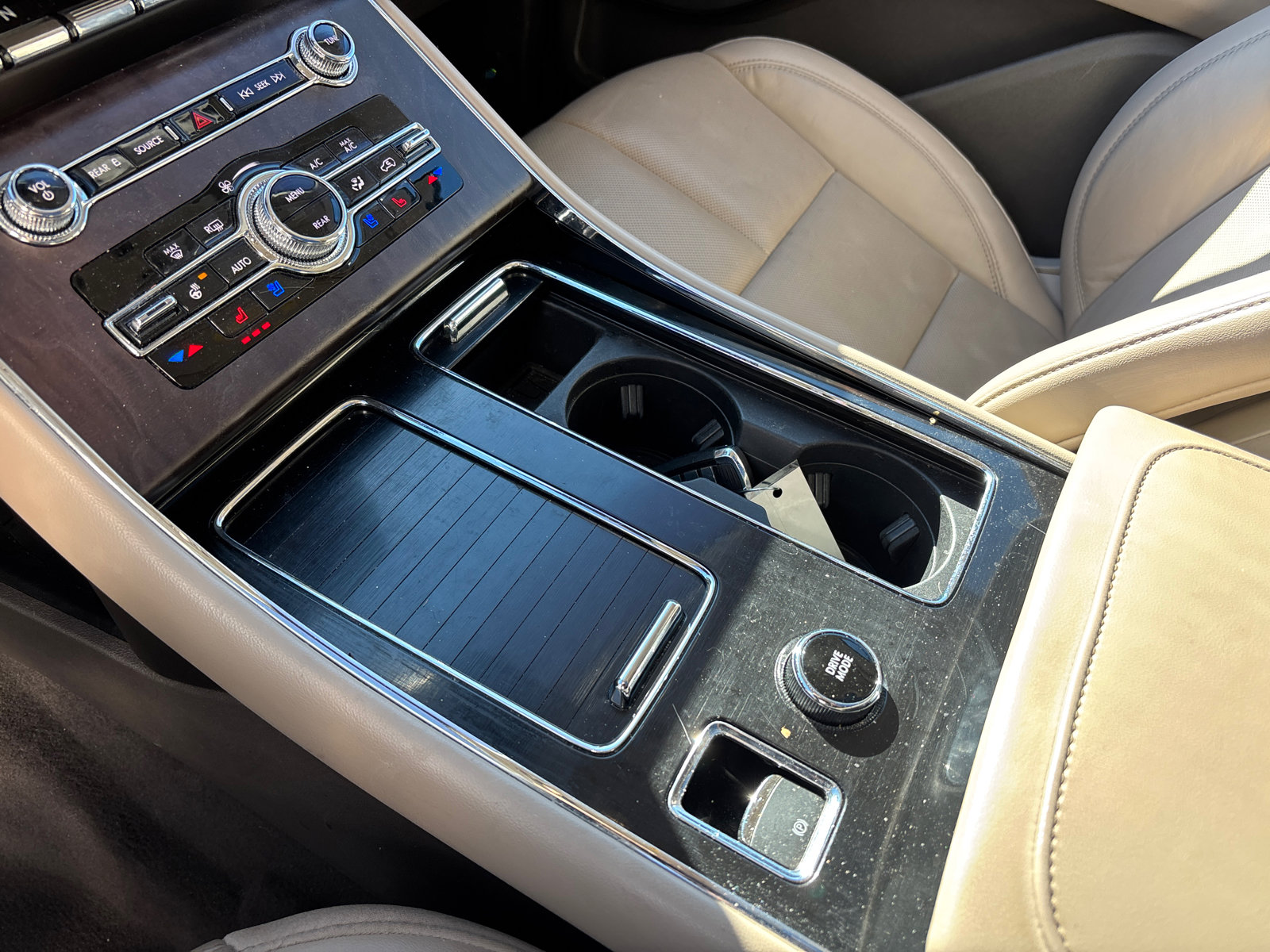 Certified 2022 Lincoln Aviator Reserve w/ Equipment Group 201A image 25